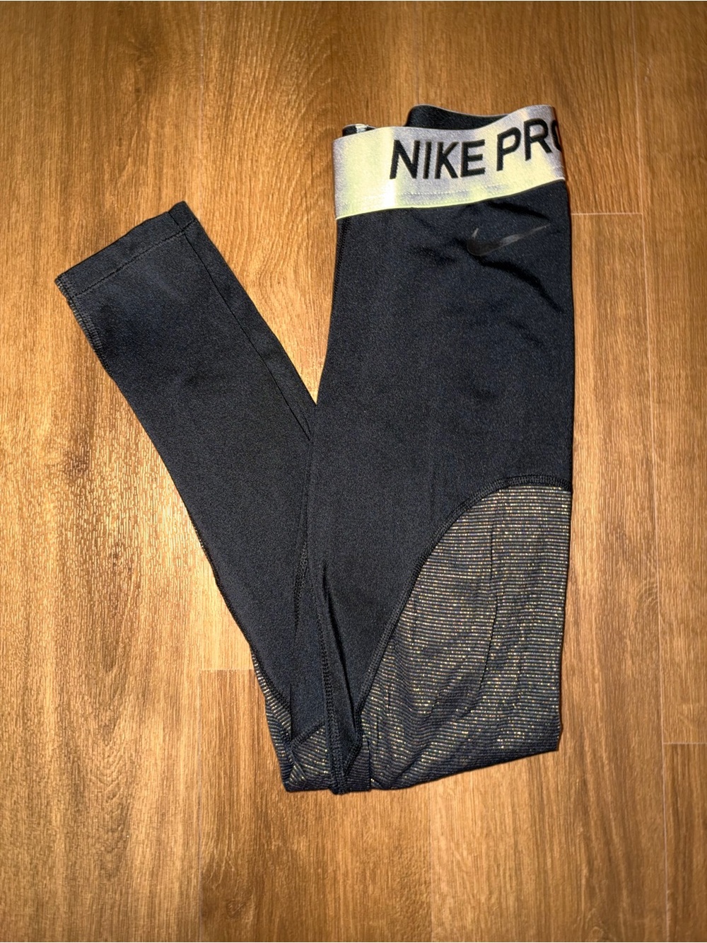 Size small Nike Pro workout leggings